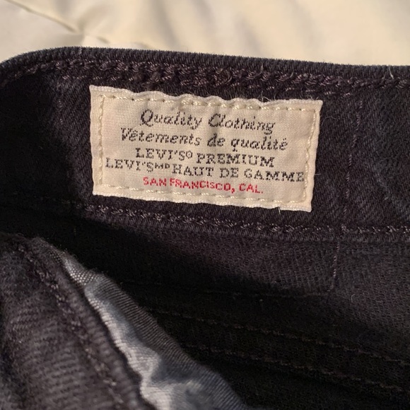 Levi’s Wedgie Fit Jeans in Black Desert Distressed Denim Size 30 - Picture 8 of 17